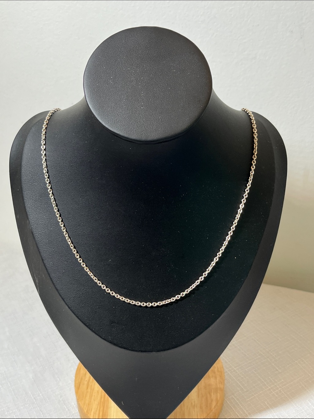PANDORA 925 Sterling Silver Chain Necklace
Stamped
Adjustable 2 sizes